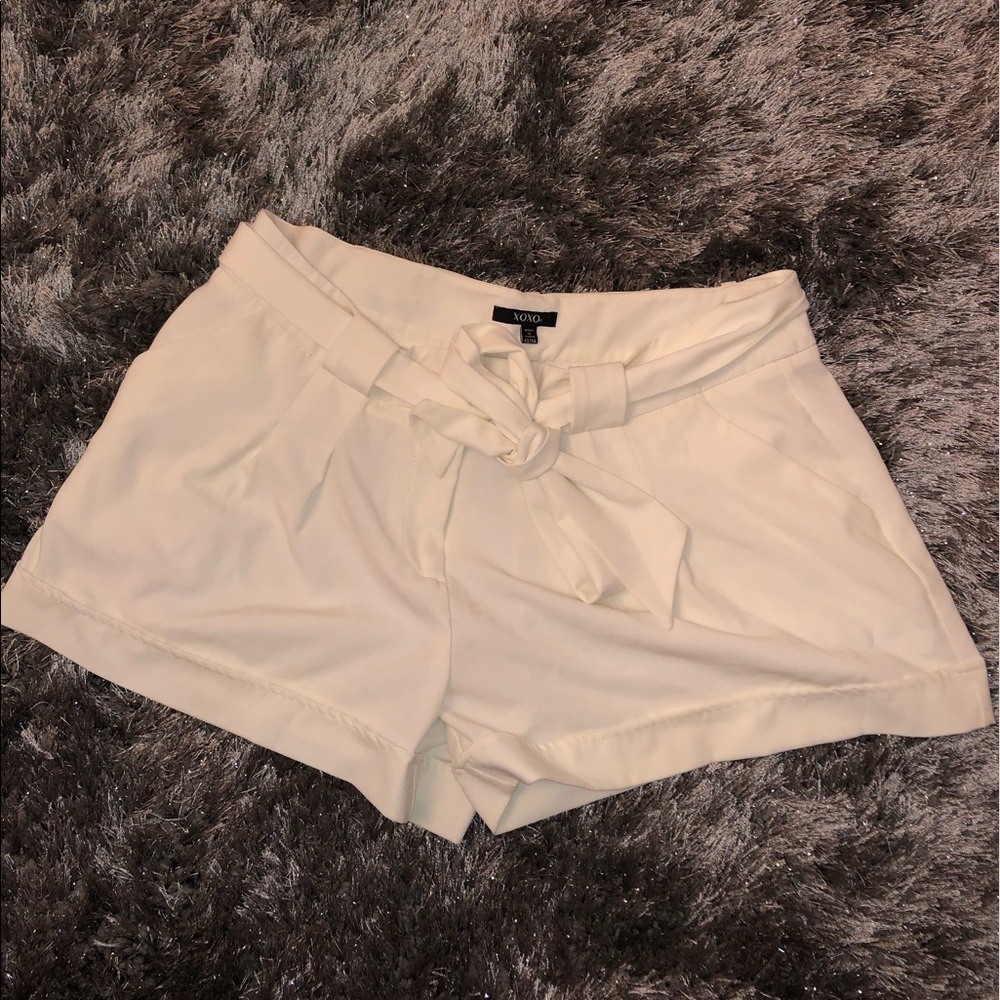 Belted paperbag shorts